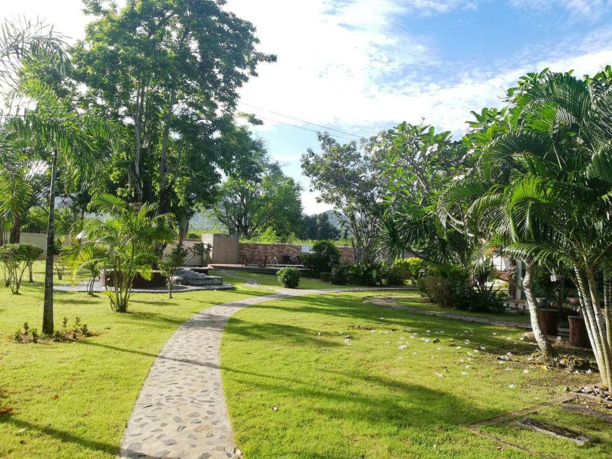 Villa Pool