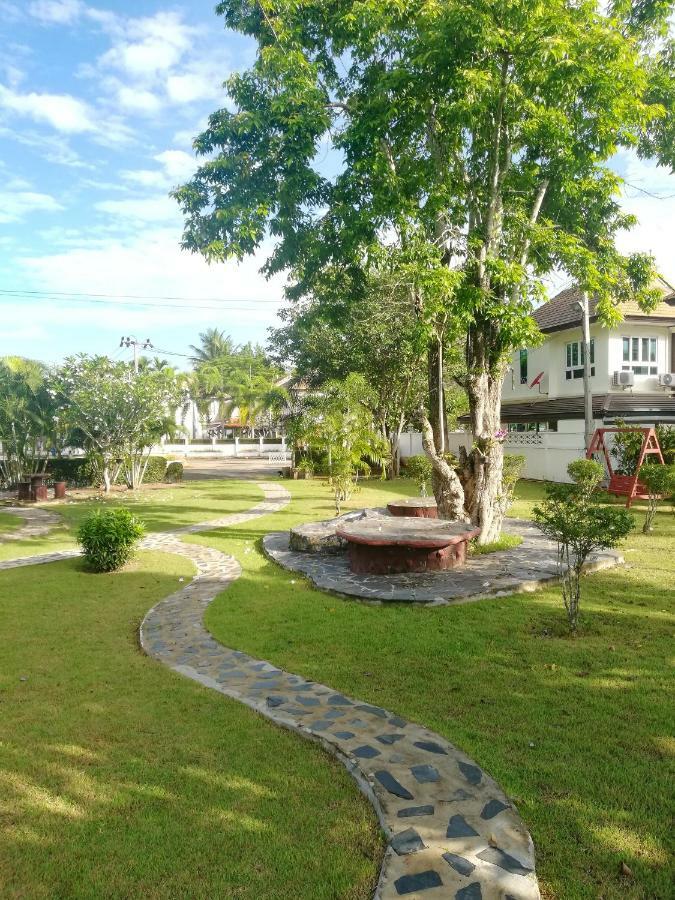 Villa Pool *