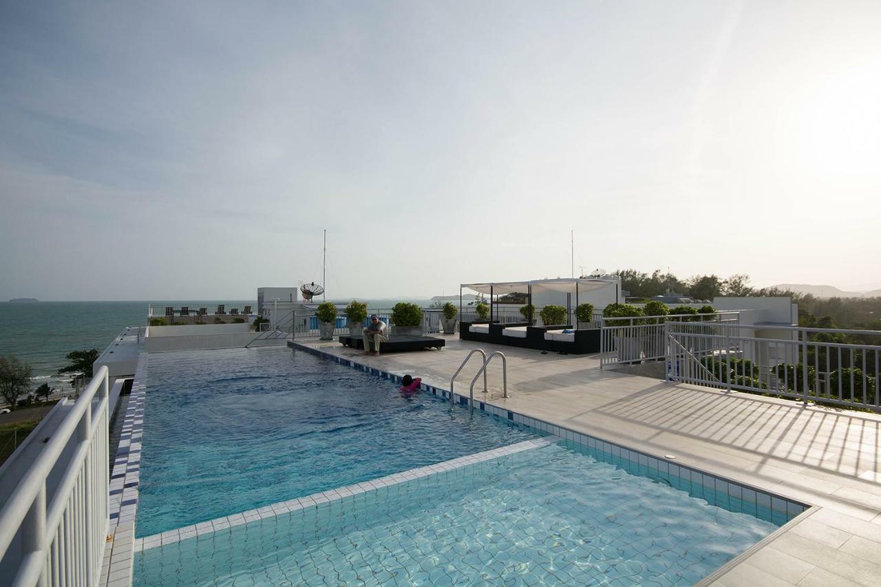 Mosaic Condominiuma62m By Malai *