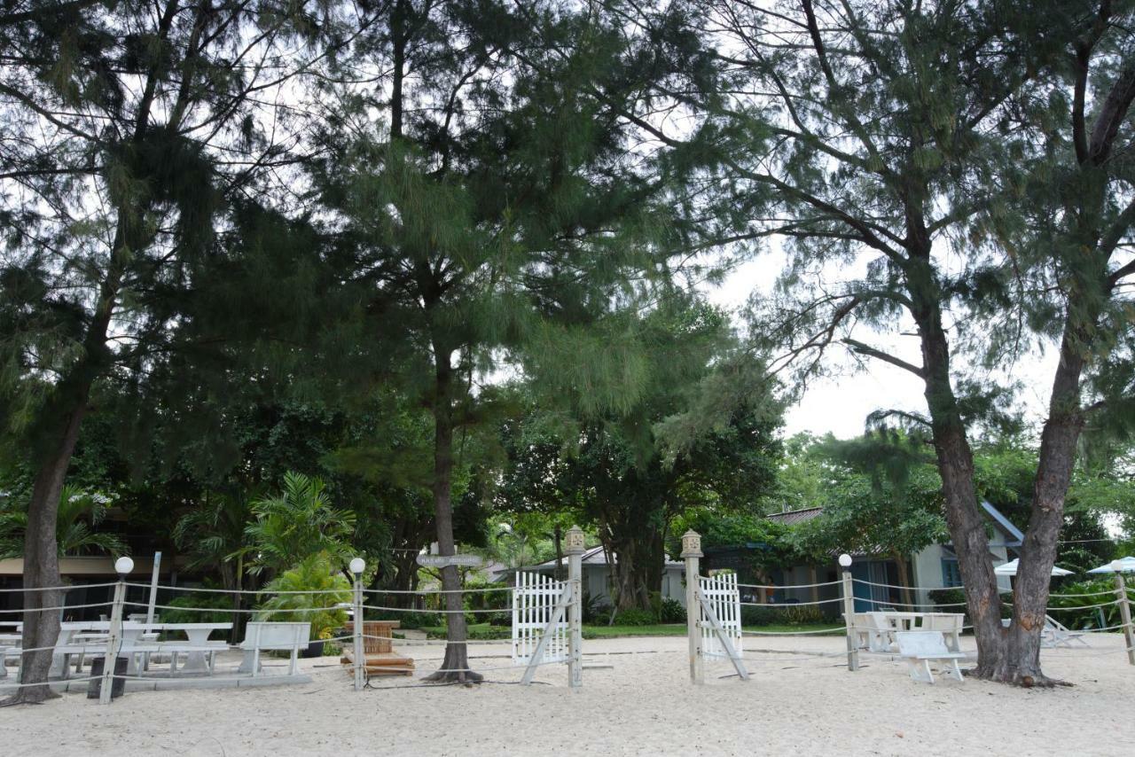 Baan Kratom Tong By The Sea Cha-Am