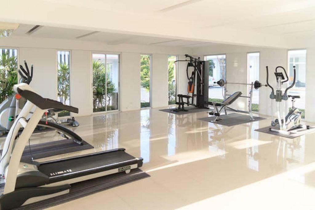 At Seacondo-2 Bedrooms-b35 Apartment *