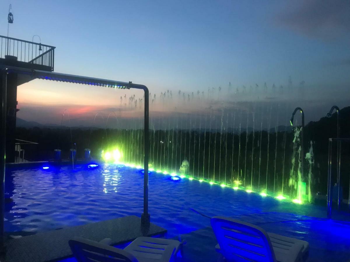 Chef Nirvana Pool * Phayayen