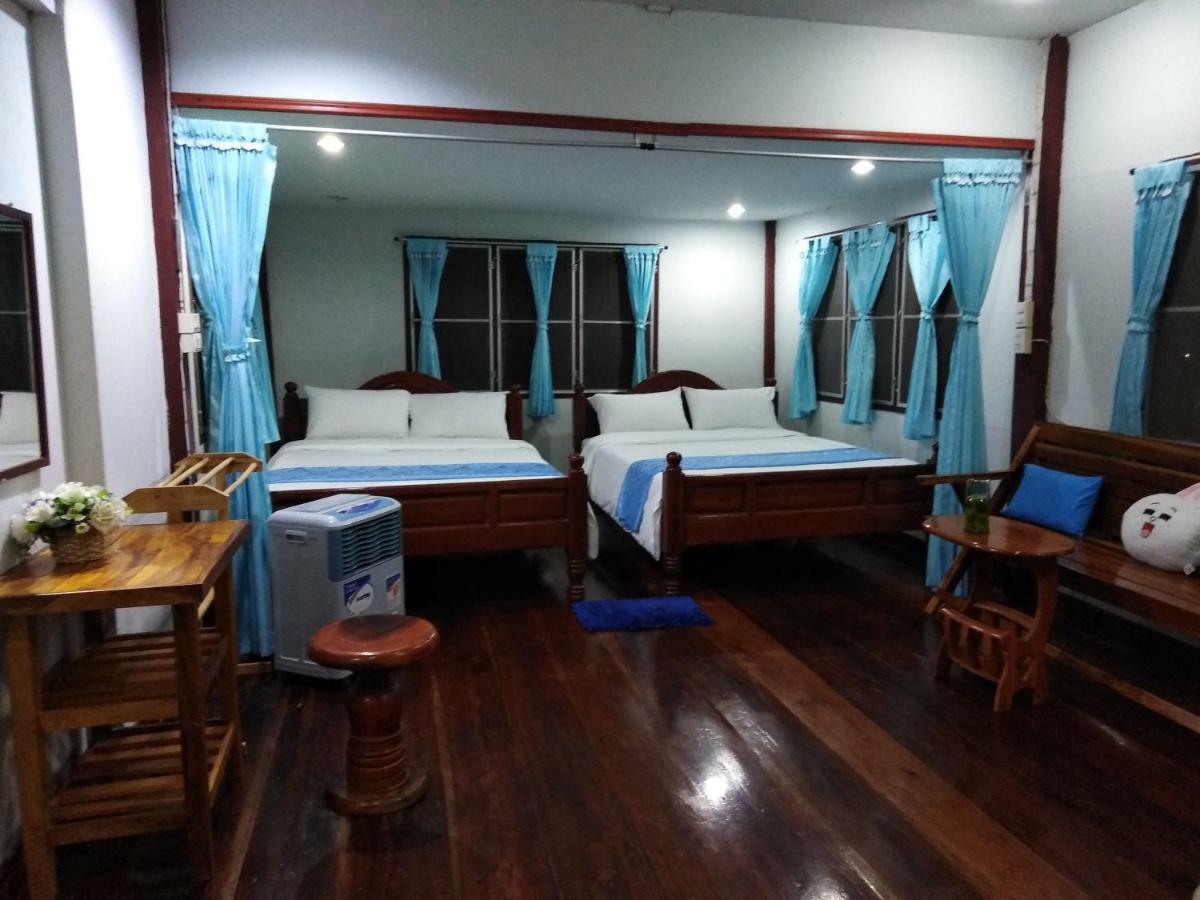 Flora Resort 3*