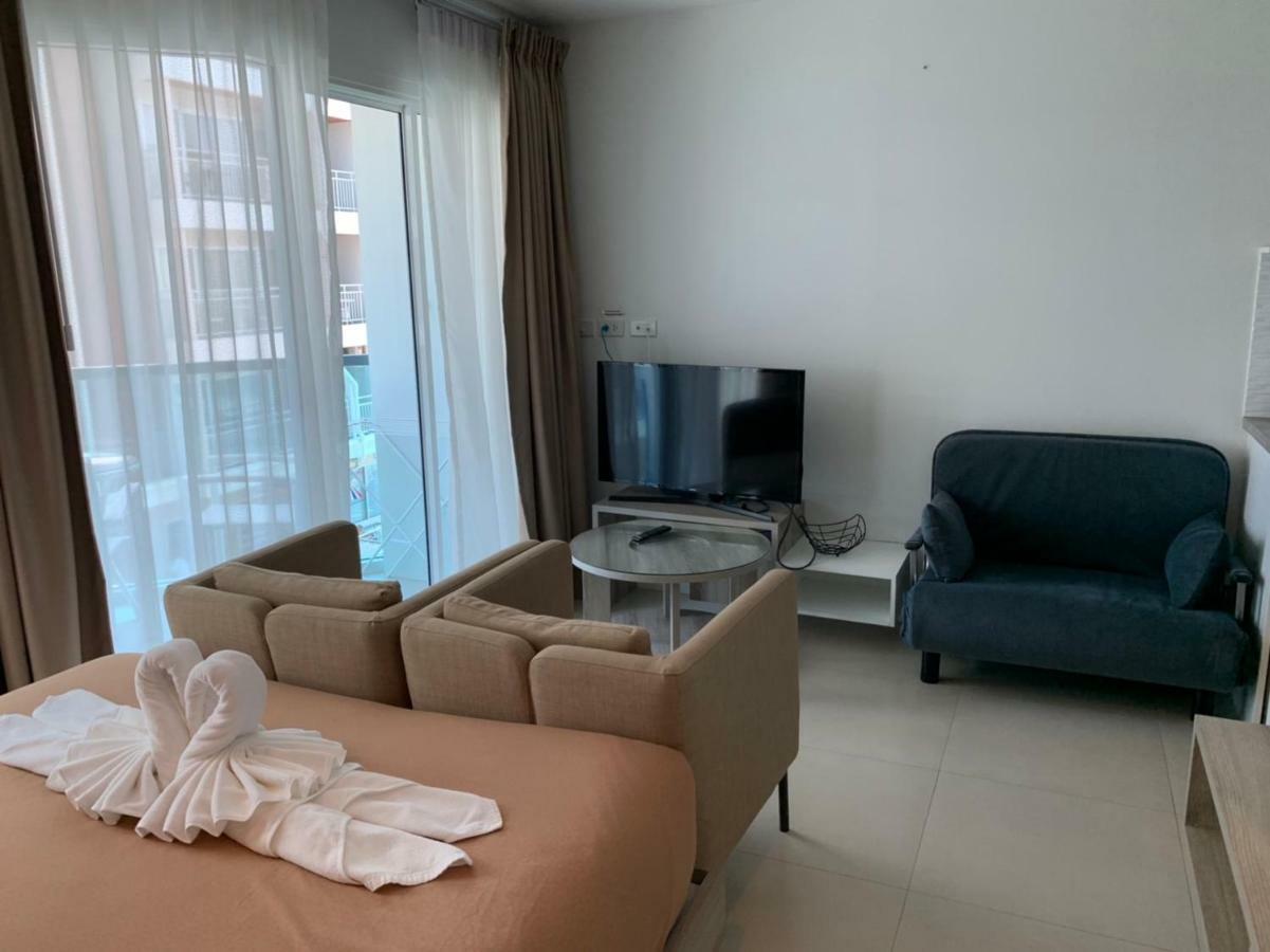 Apartment Grand Blue By Mary *