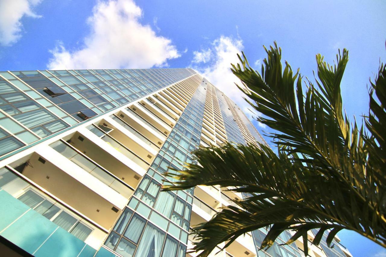 Luxurious Beachfront Apartamento Pattaya