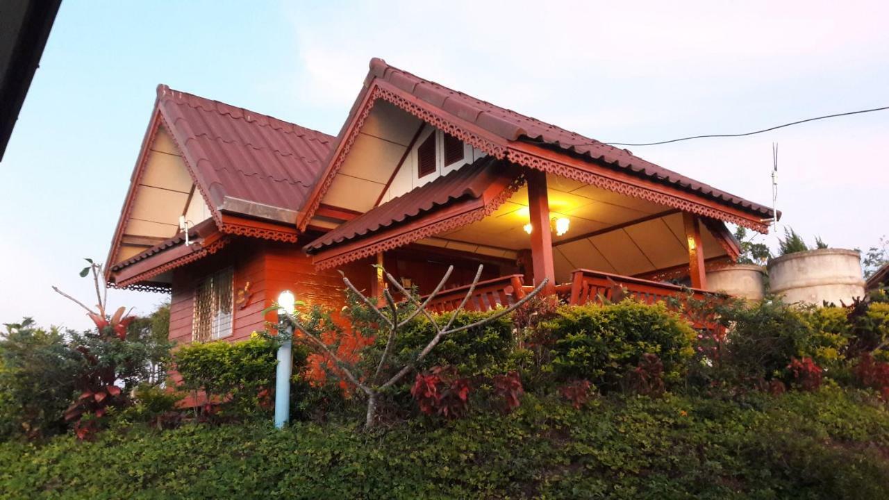 Flora Resort