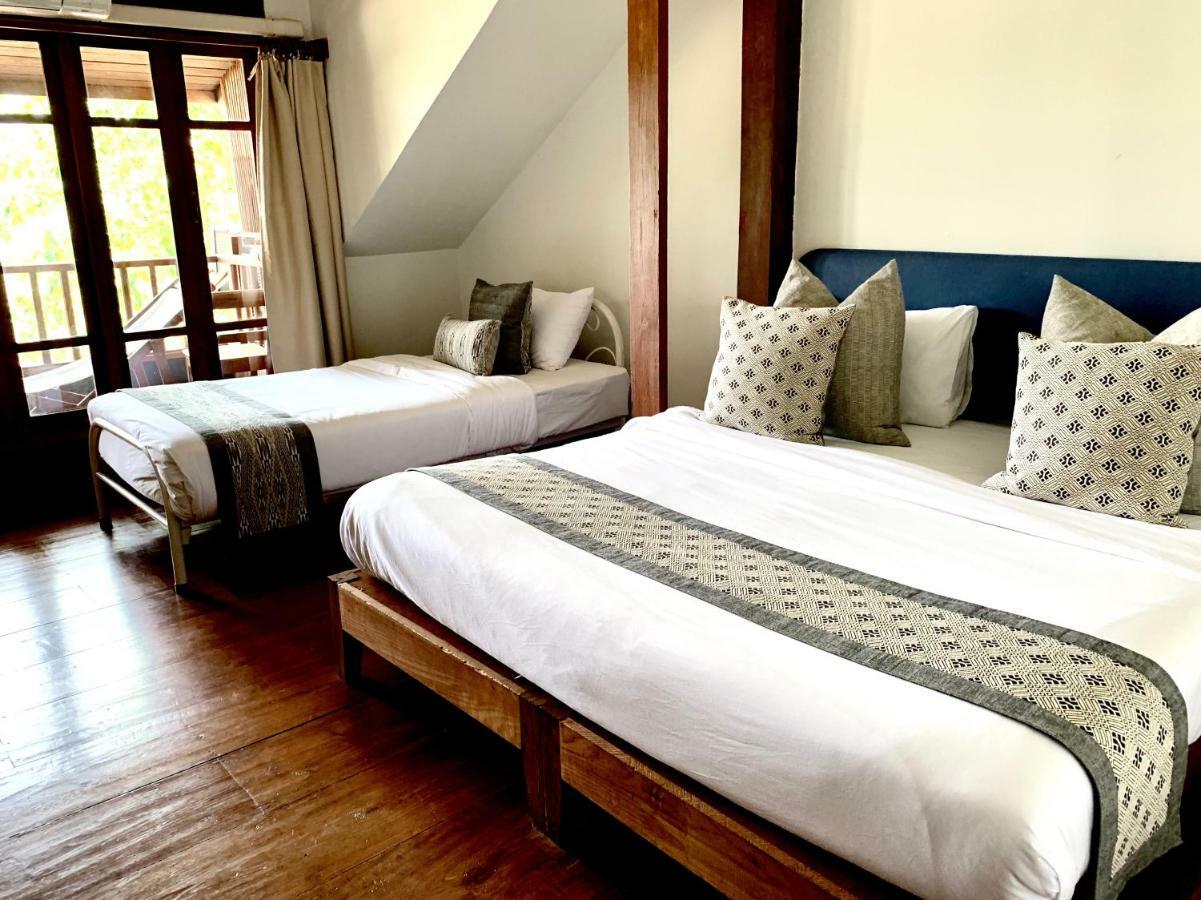 Riverhouse-the Teak House Resort Mae Sariang