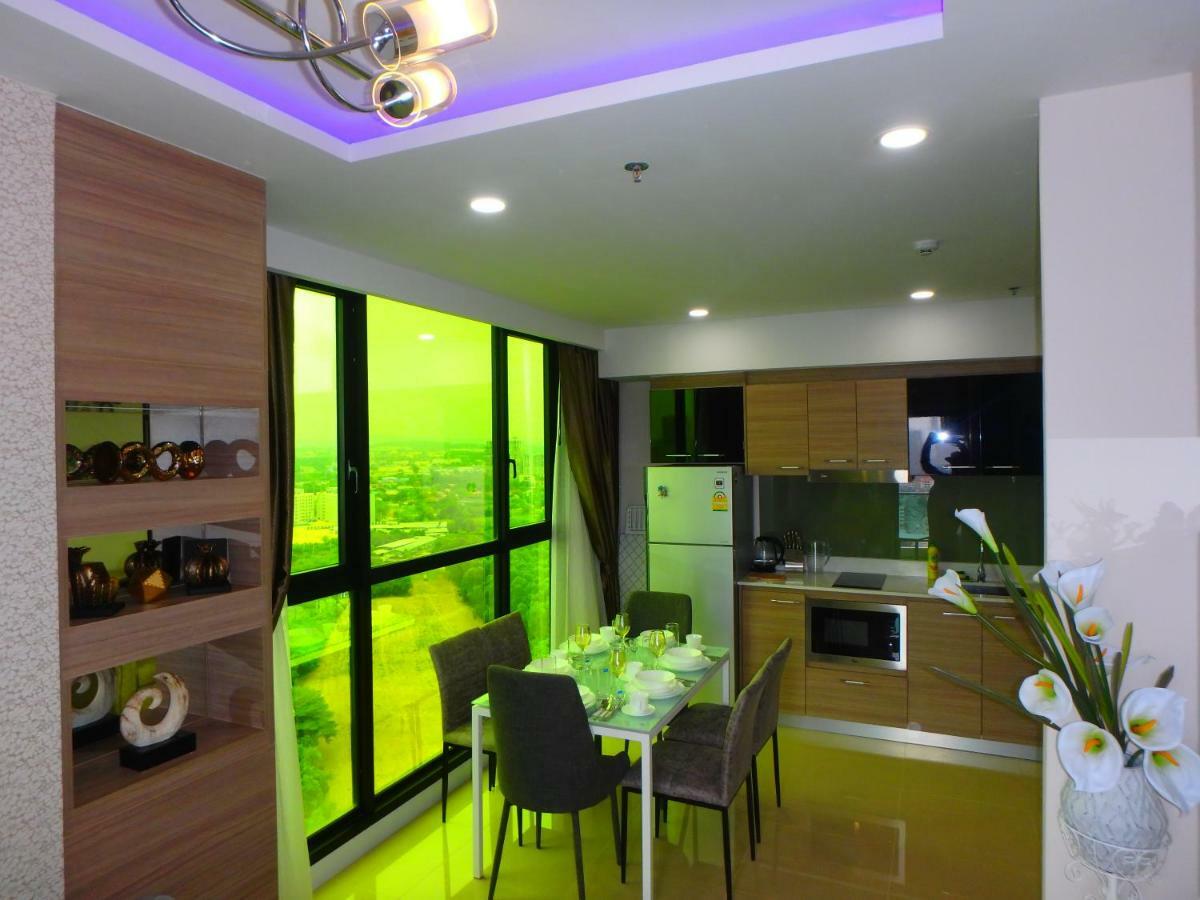 Luxury Class Vip, 5 Minutes Walk To The Sea, Jomtien, Up To 6 People Apartment *