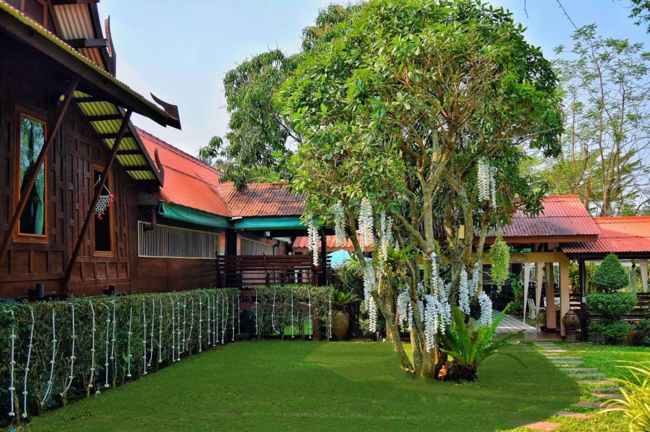 บ้านกรนรา Baan Kornnara 3* Amphawa