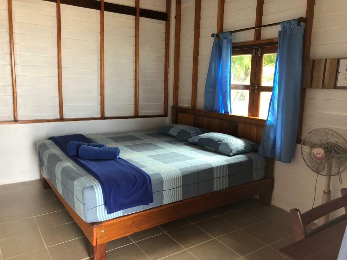 Hotel Angthong 3*