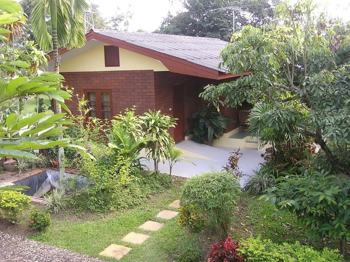 Khoom Kam Kaew Resort 2*