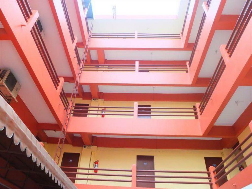 Utid Court Hotel