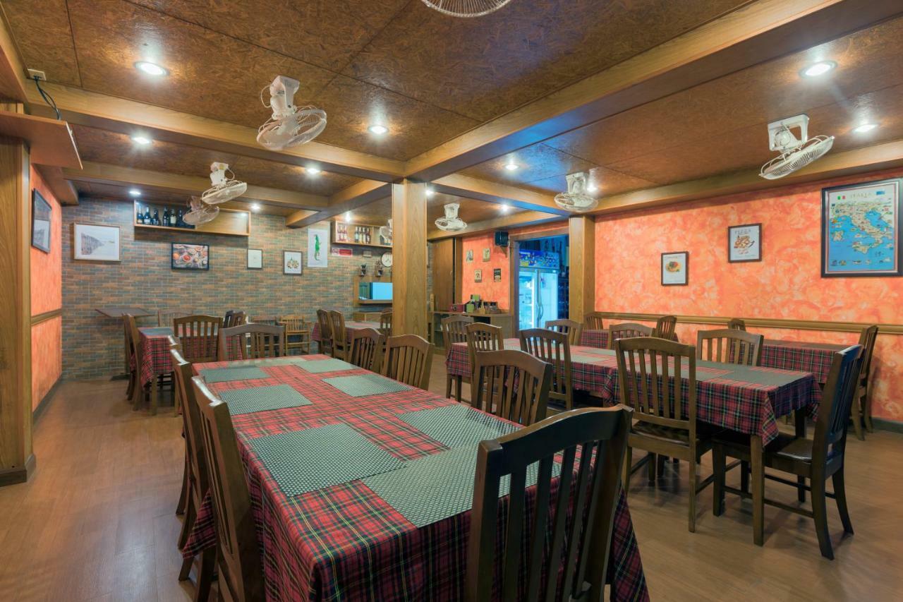 La Luna Italian Restaurant &