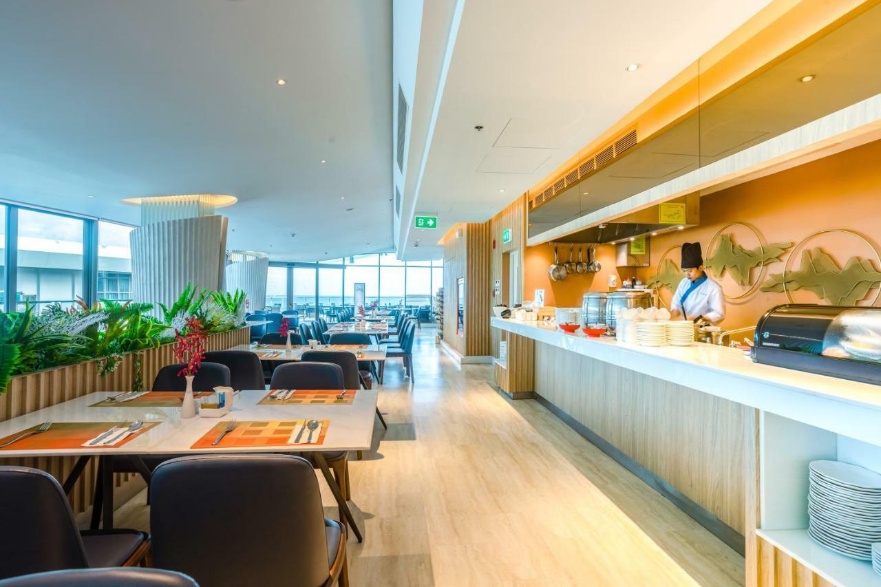 Hotel Centara Sonrisa Residences & Sriracha 4*