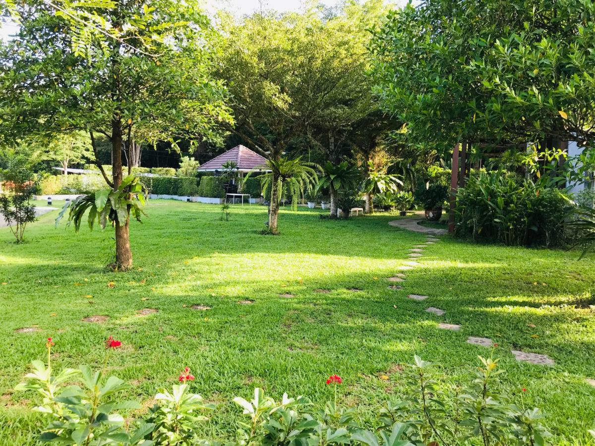 Montania Lifestyle Resort Khao Sok National Park