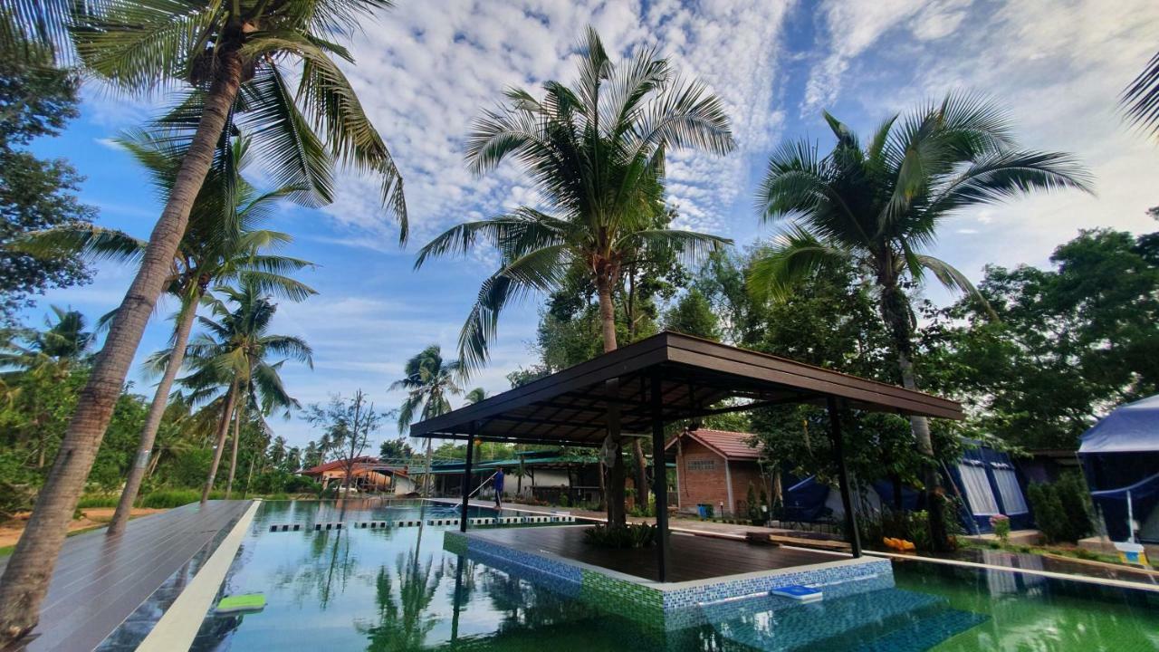 Resort Moonshine 2*