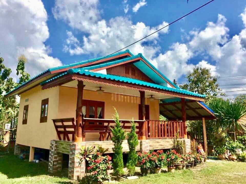 บ้านเรือนทอง Holiday home *
