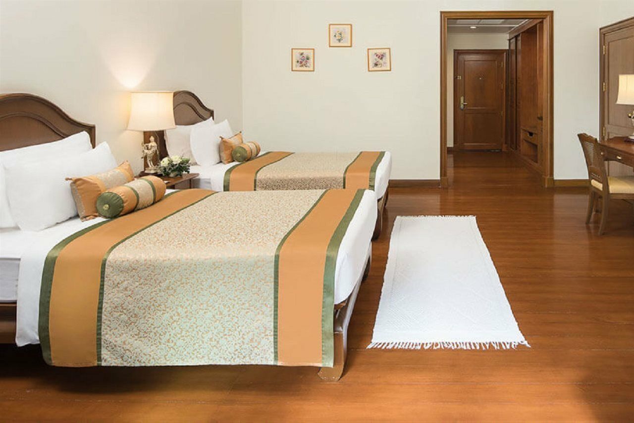 Resort Dheva Mantra 5*
