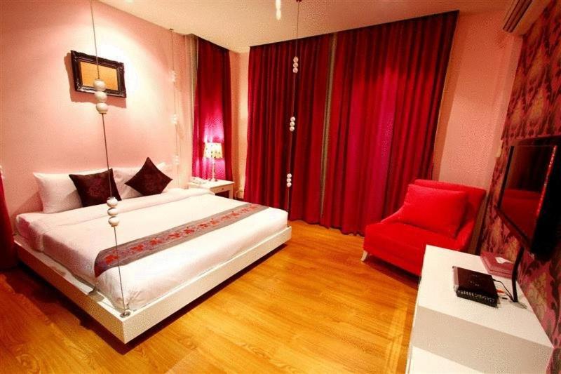 Hotel Glitz 3*