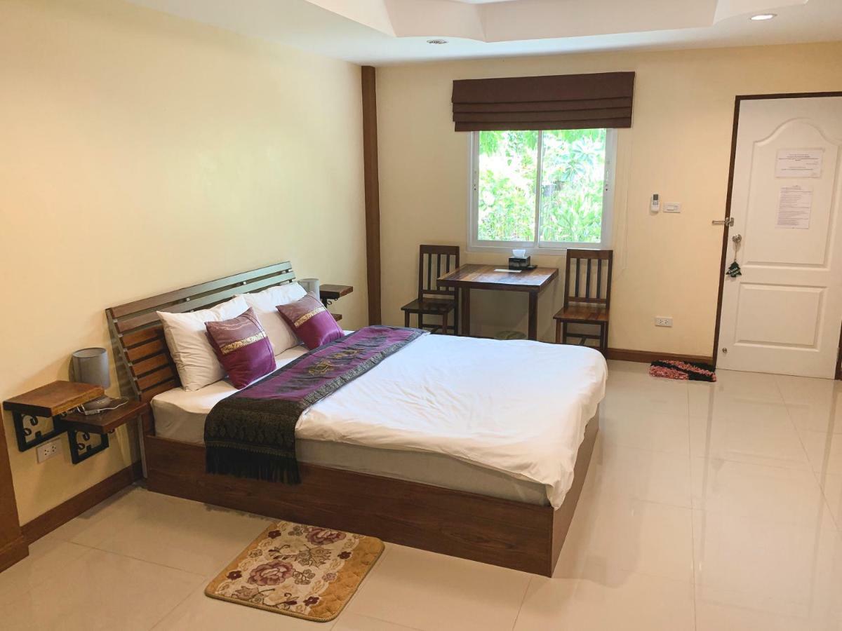 Baan Sooksiri Bangsaray Resort Sattahip