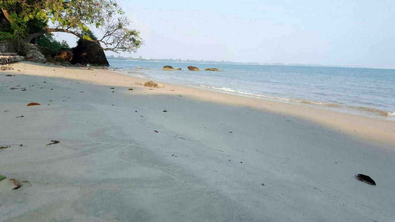 Baan Rug Nam Sai