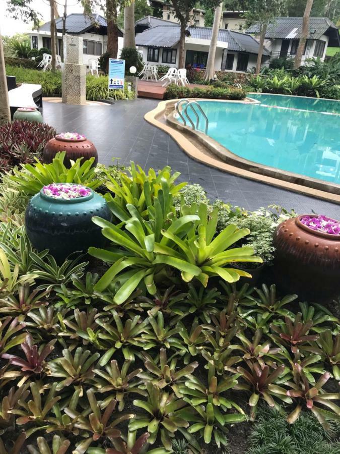 Baan Rug Nam Sai