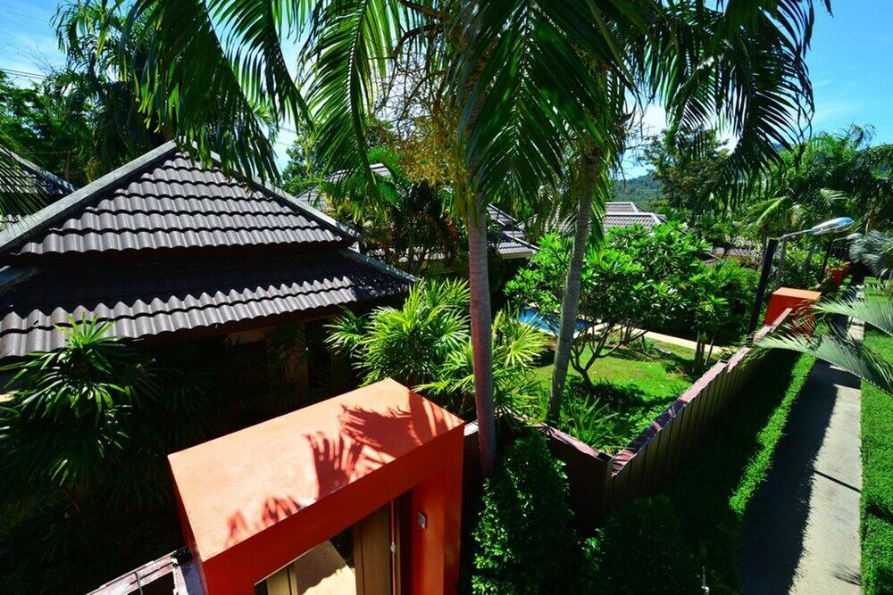 Naiharn Garden *