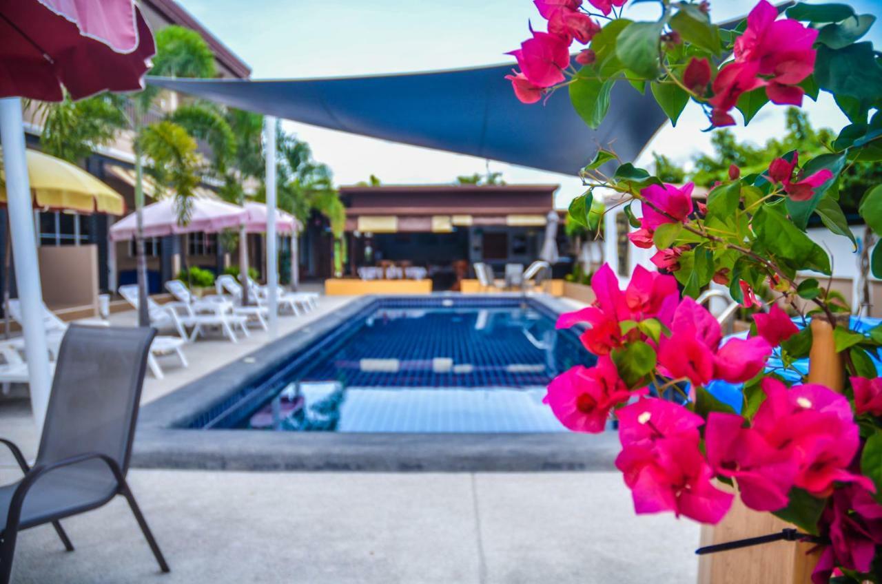 Resort 4 Palms