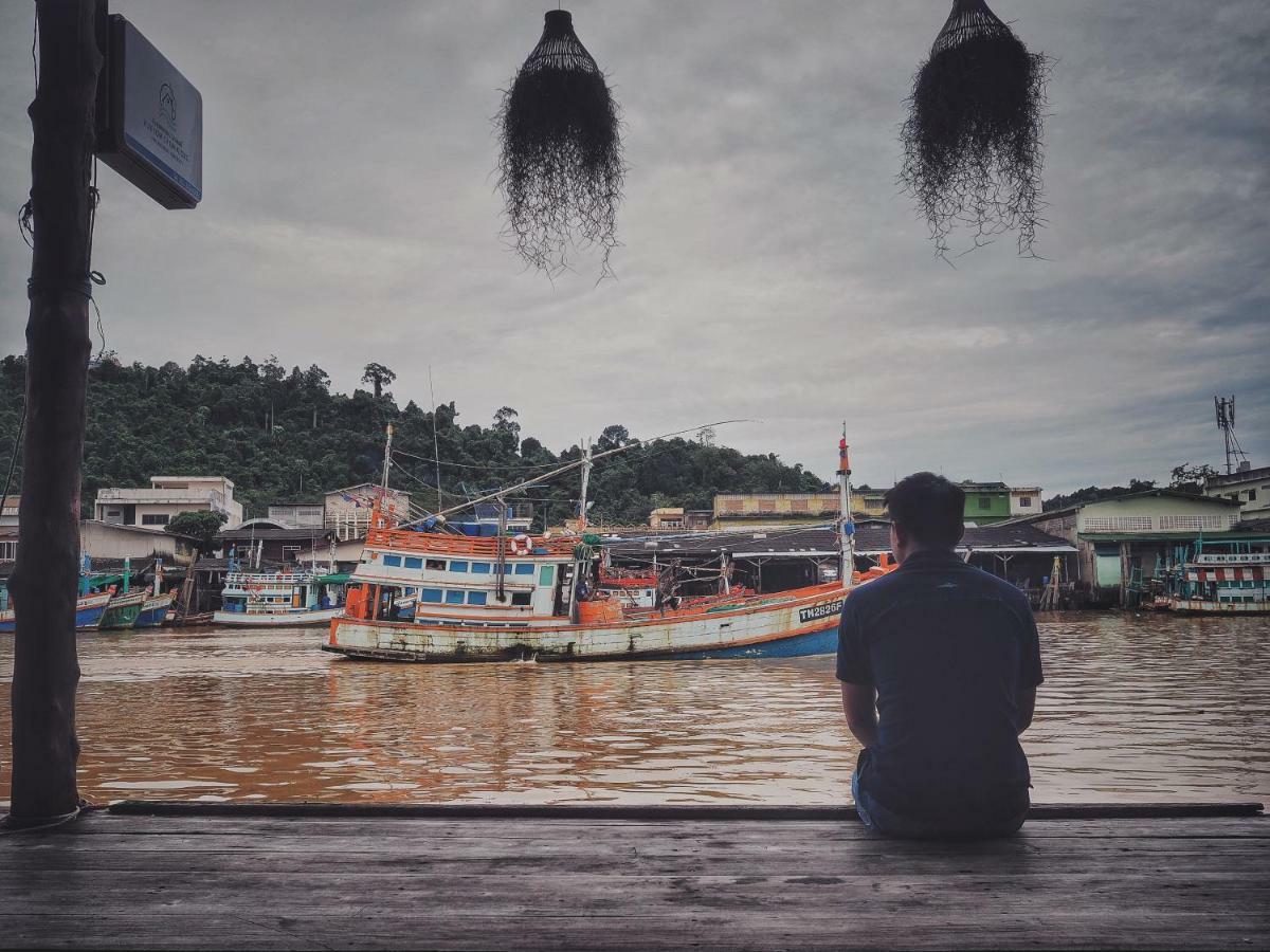 Rub Lom Chom Klong Homestay Chumphon
