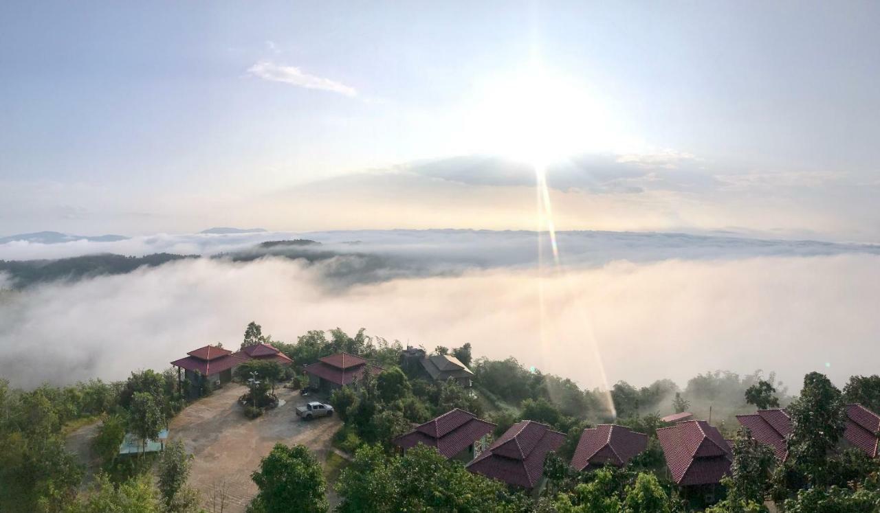 Phumektawan ภูเมฆตะวัน Hotel&restaurant Mae Salong