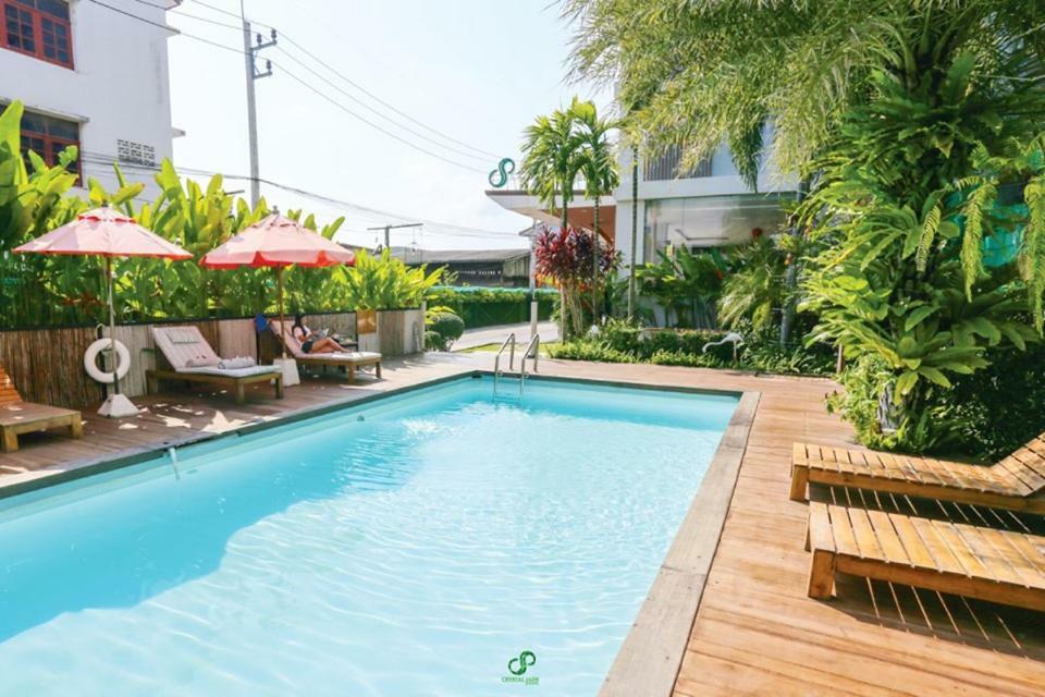Hotel Crystal Jade Rayong