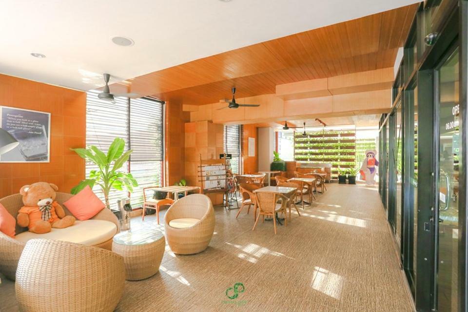 Hotel Crystal Jade Rayong