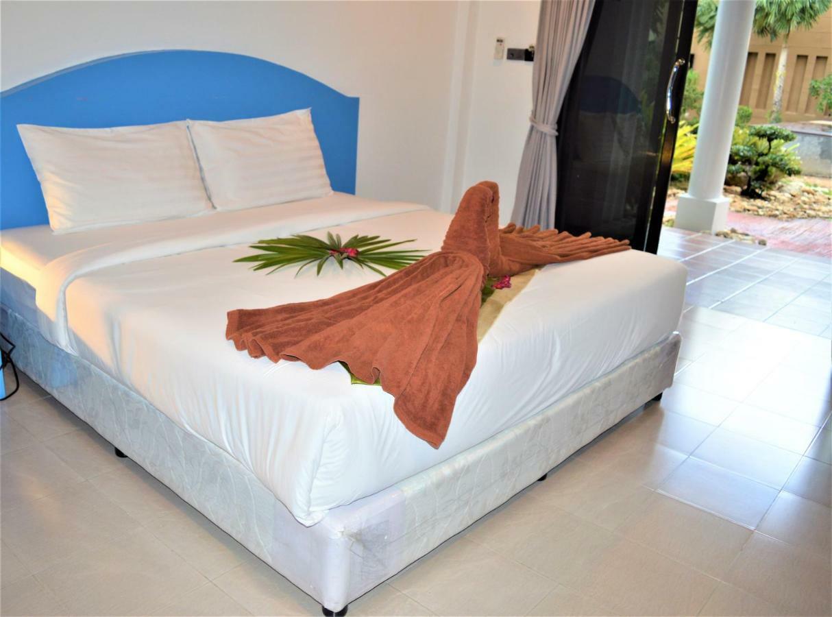 Resort B Square @