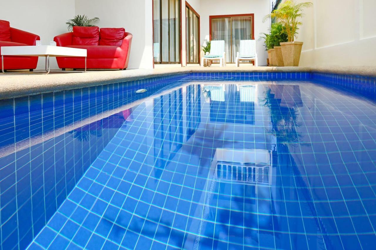 Villa Avoca Pool