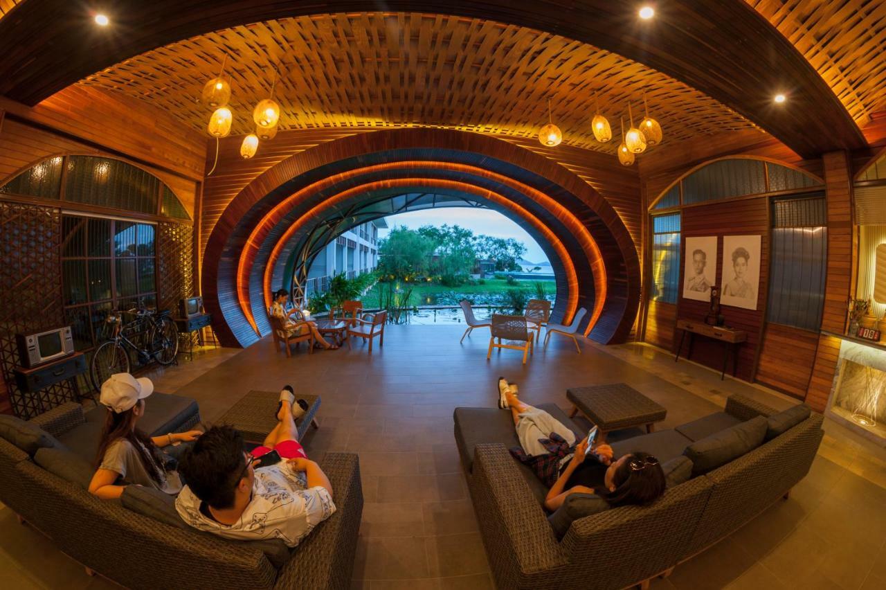 Baan Rim Ao Hotel