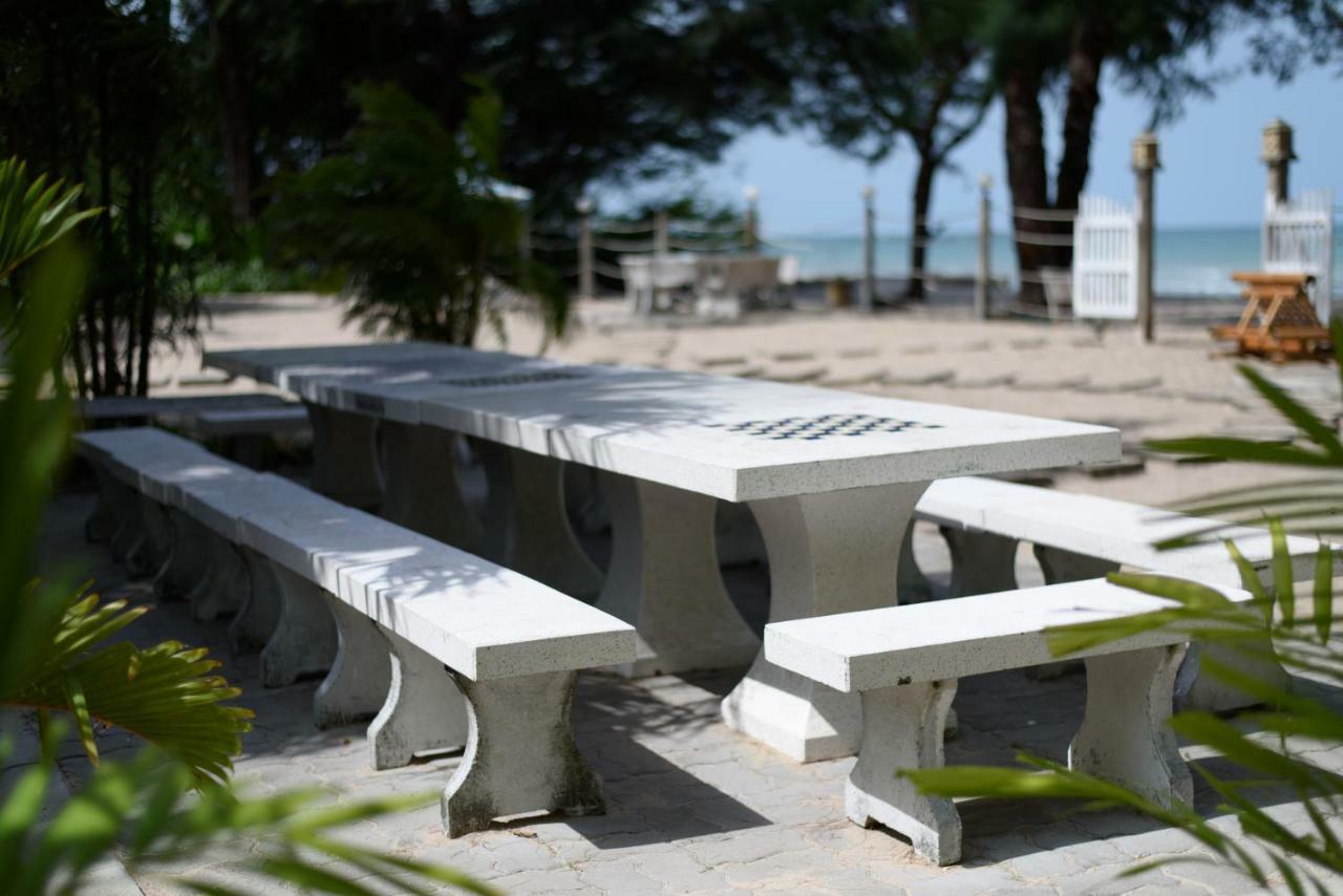 Baan Kratom Tong By The Sea Holiday home *