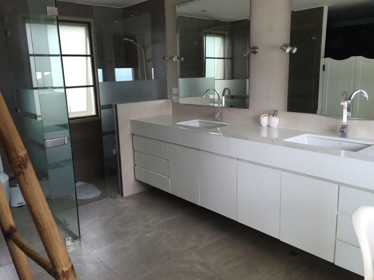 5 Bedroom Sea View Bang Por Sdv205-by Samui Dream Villa