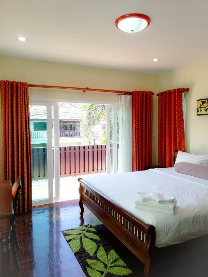 Villa Pool *