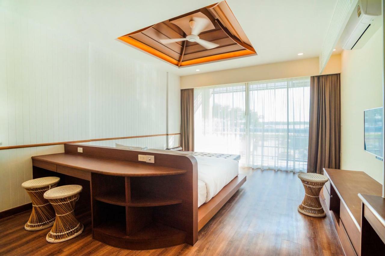 Baan Rim Ao Hotel