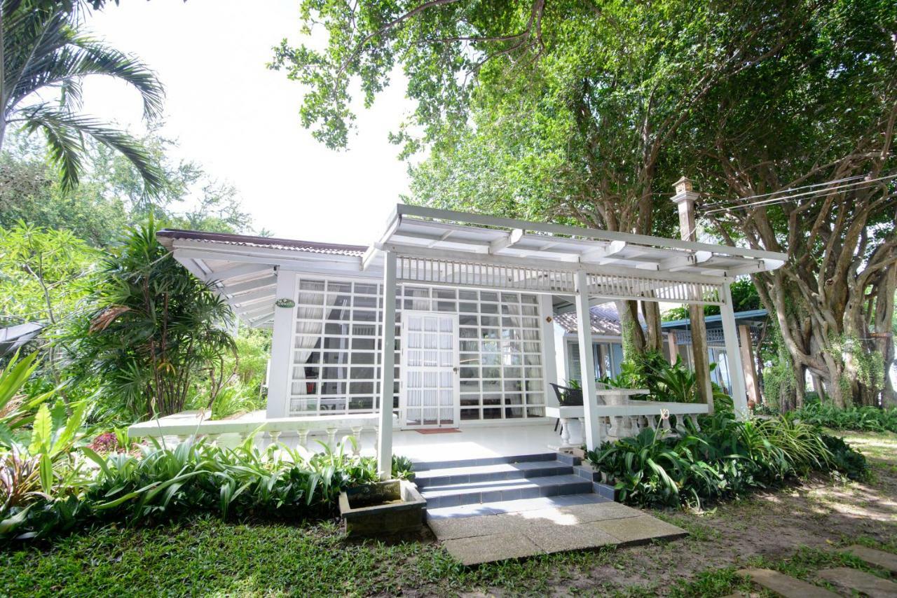 Baan Kratom Tong By The Sea Cha-Am
