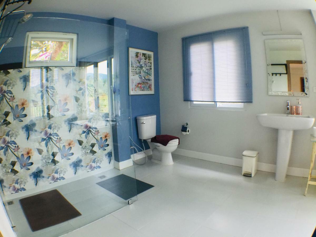 Bed & Breakfast Gumbie House 3*