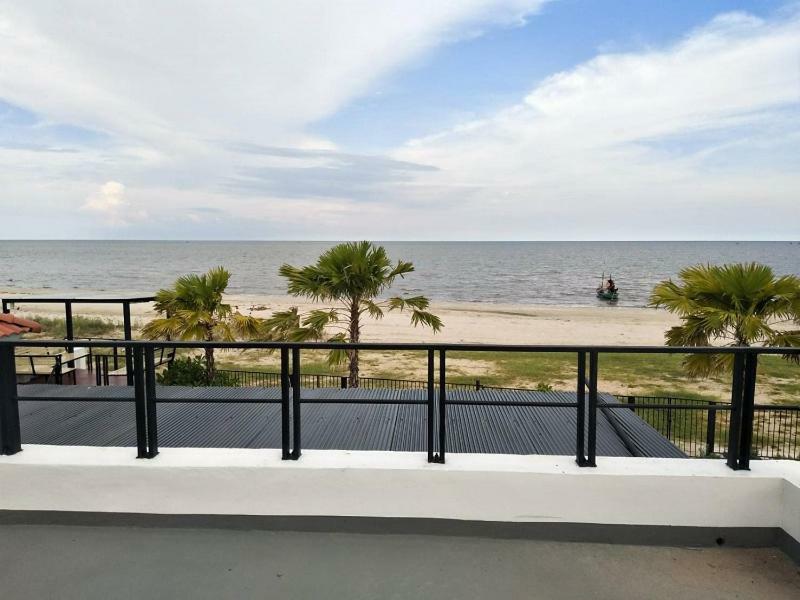 La Playa Front Pool Cha-am,huahin Villa