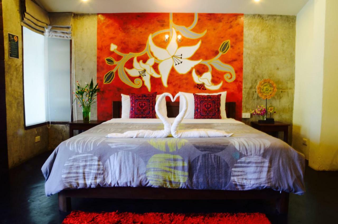 Soi One Boutique Bedrooms Guest house