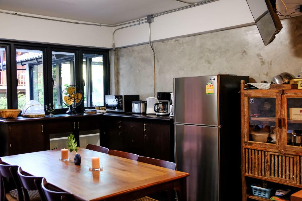 Albergue Baan Lung Poshtel *