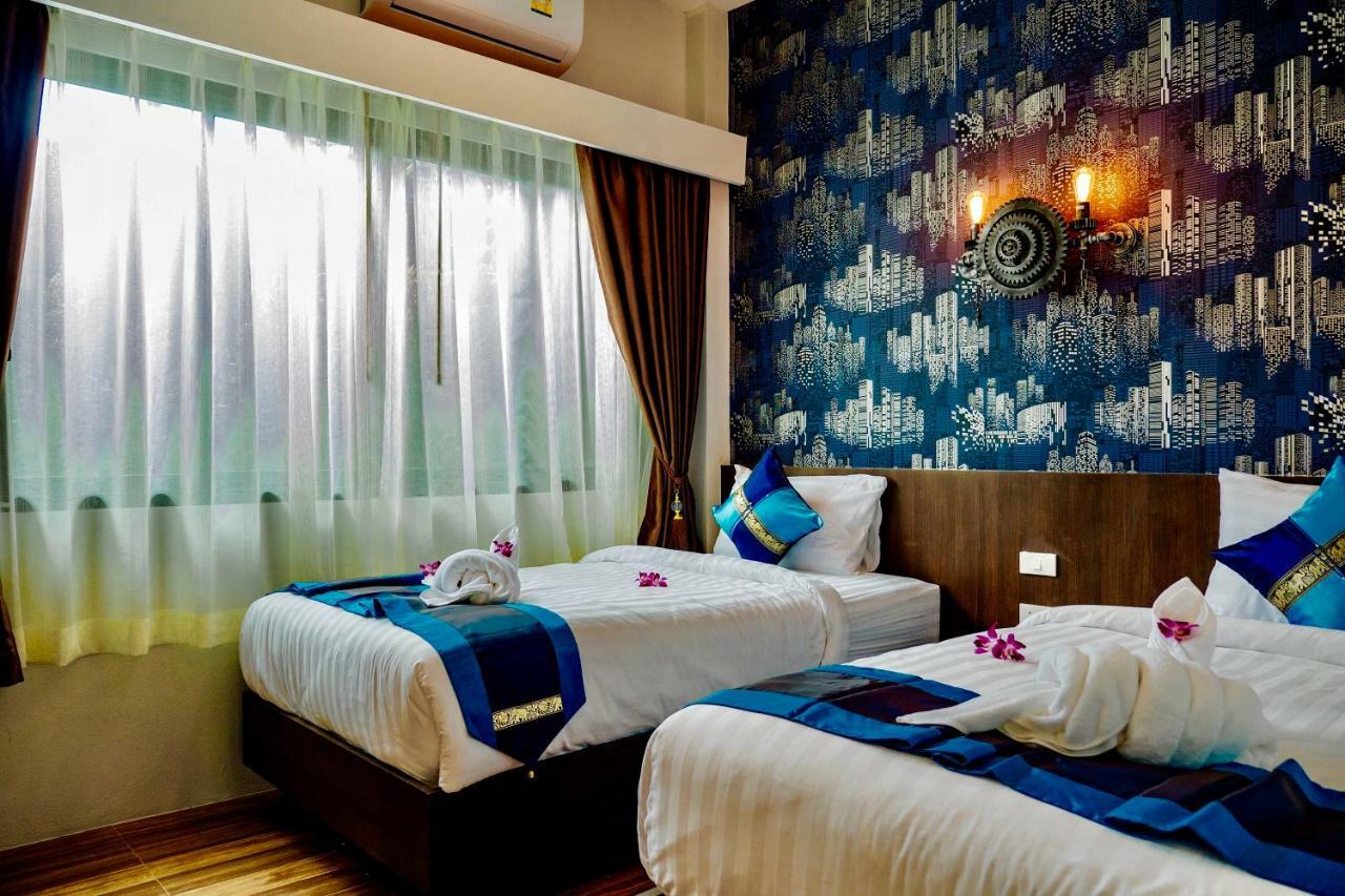 Kg Private Pool Soi 9 *