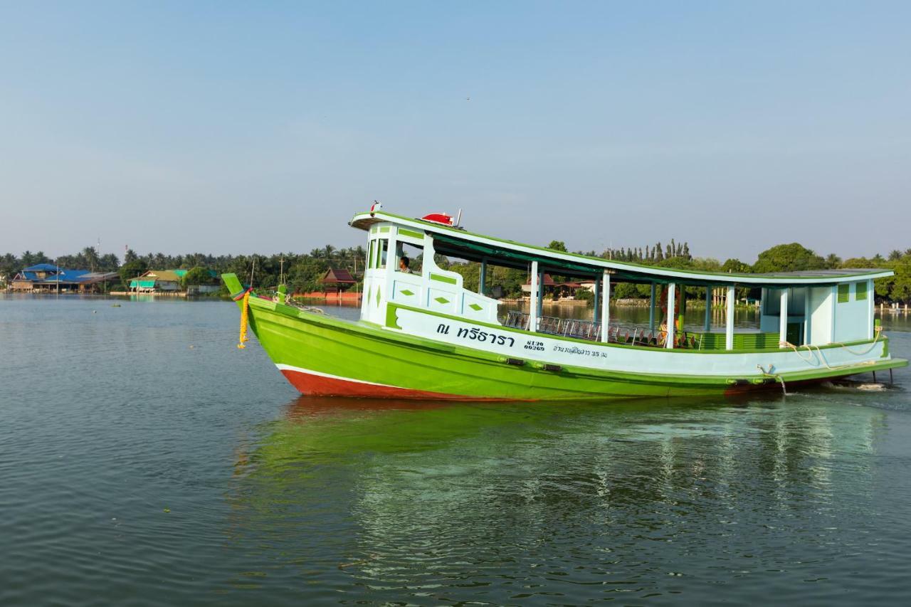 Na Tree Tara Riverside Damnoensaduak 4*