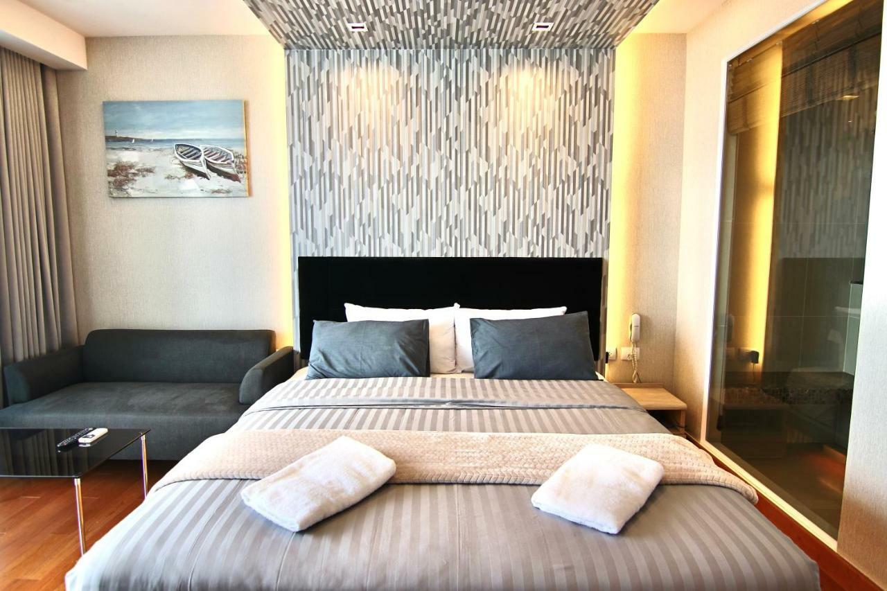 Luxurious Beachfront Apartamento