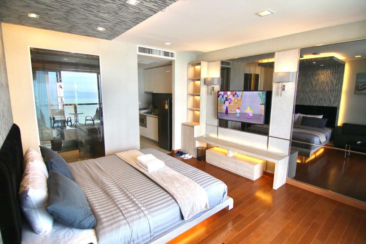 Luxurious Beachfront Apartamento *