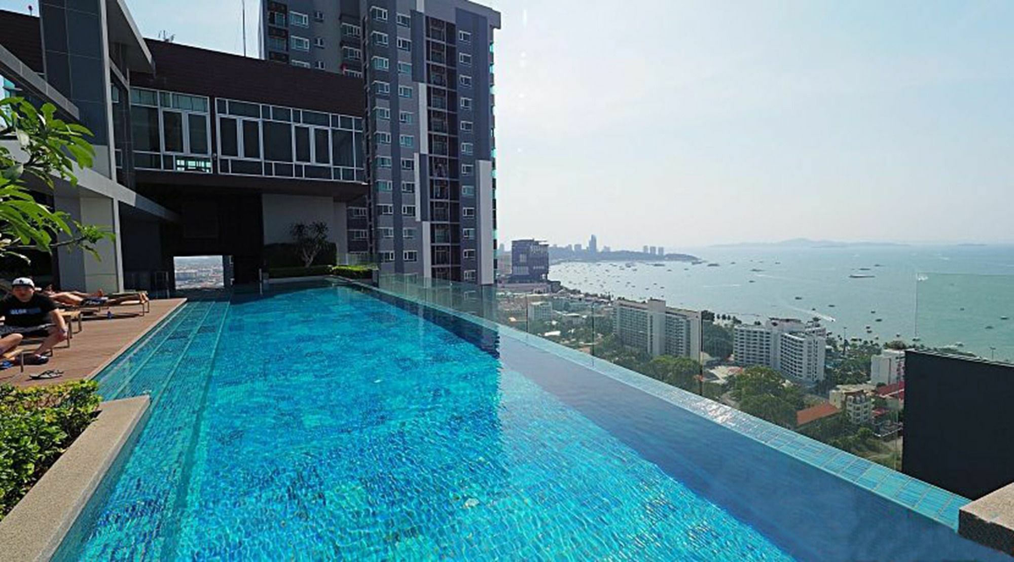 Hotel 1br Centric Sea 812 With Infinity Pool 3*