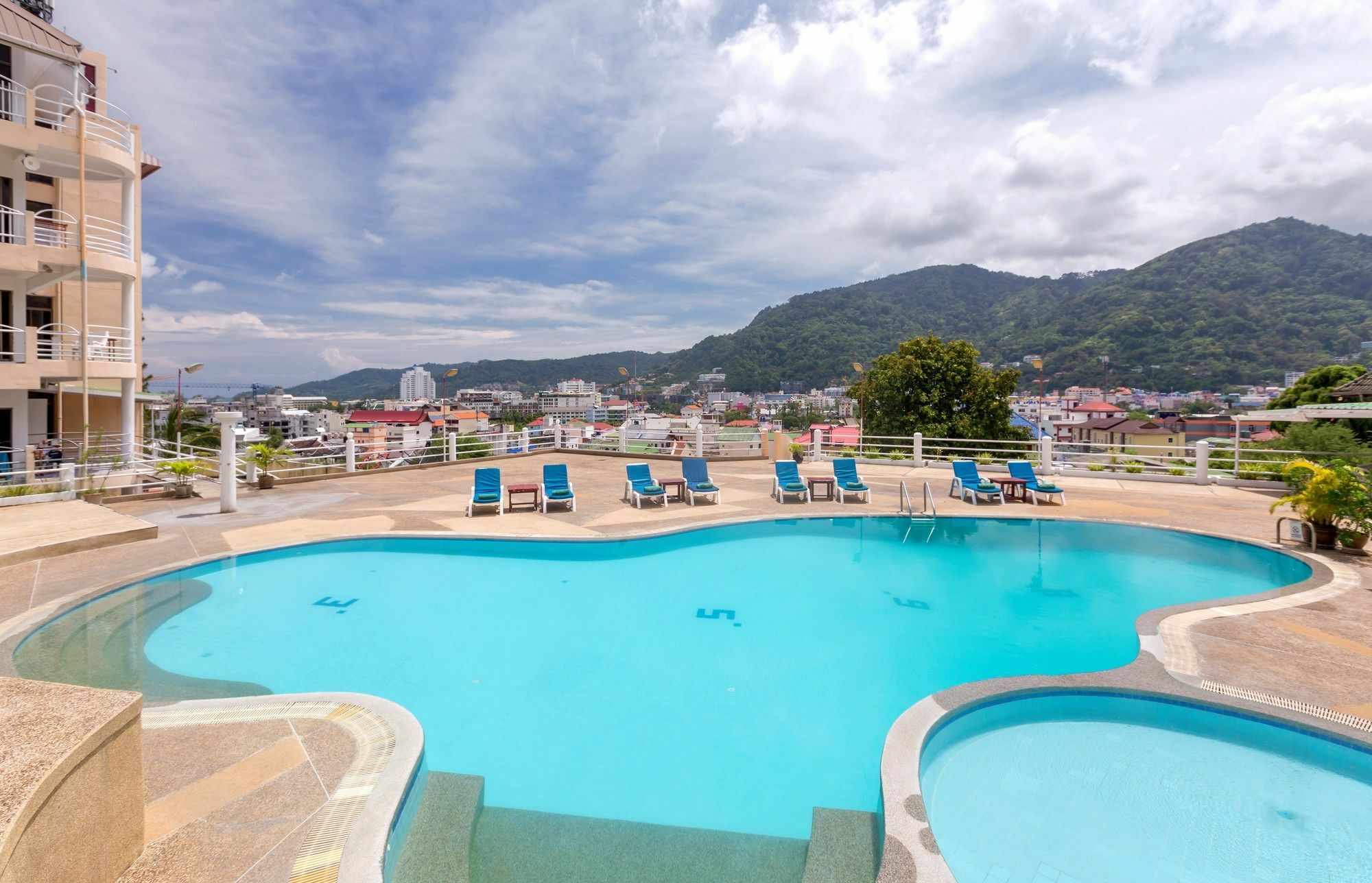 Hotel 7days Premium Phuket Patong